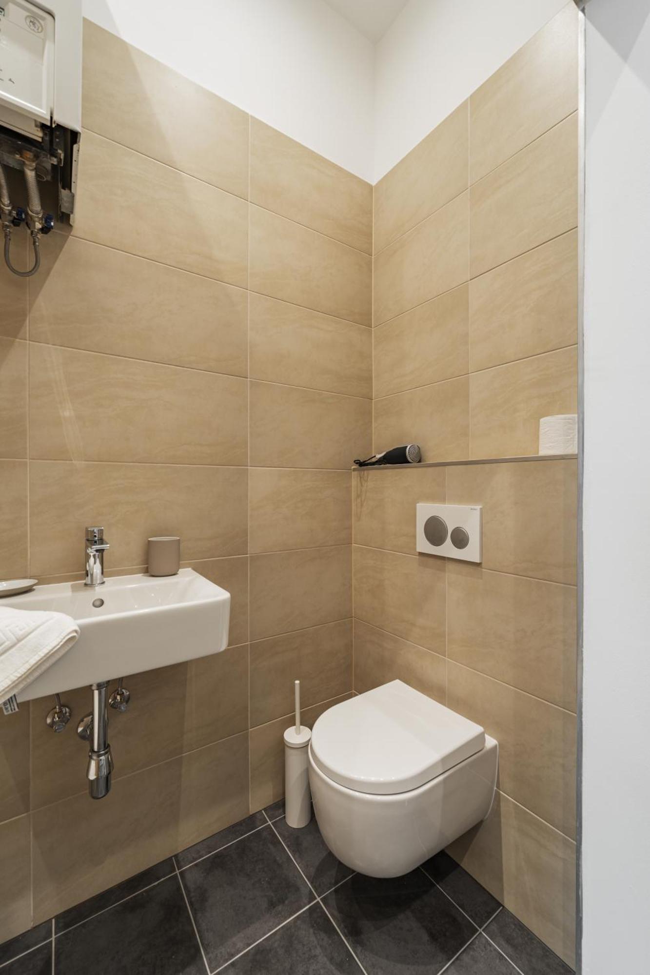 Smart Living - Favoriten Apartment